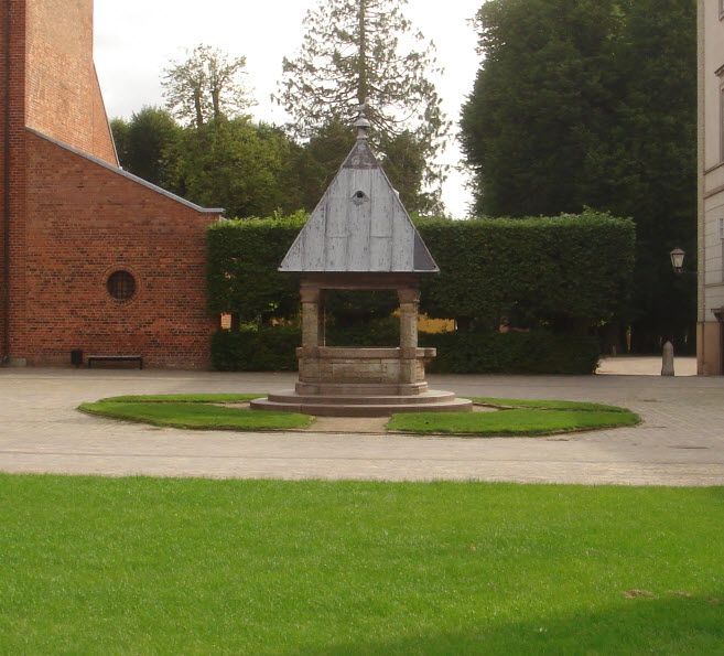 Brønden ved Sorø Klosterkirke