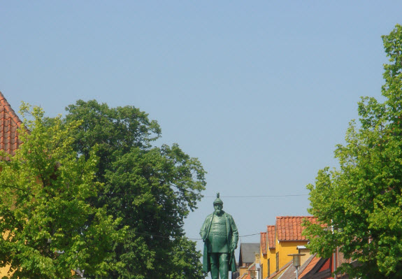 Statuen på Torvet