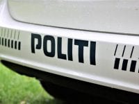 Politiet efterlyser oplysninger om flugtbil