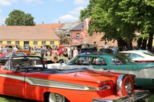 Vintage biler samles i Sorø